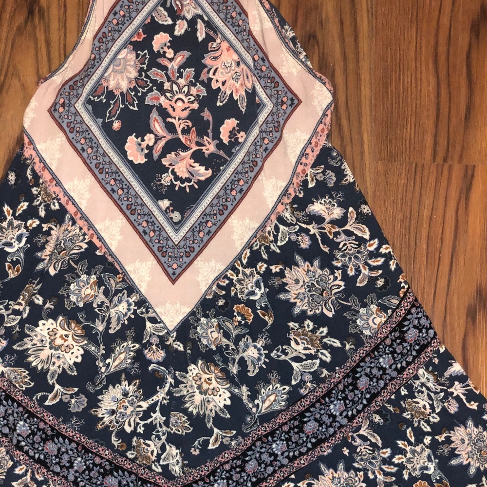 Dress - Picture 2 of 3